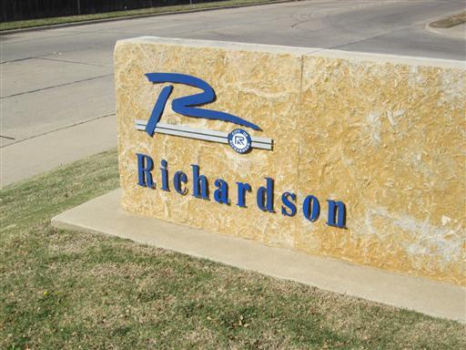 Richardson Sign.jpg